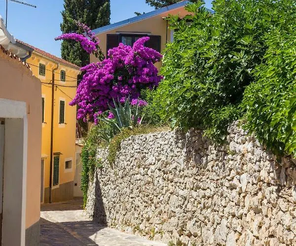 House Verica * Veli Lošinj